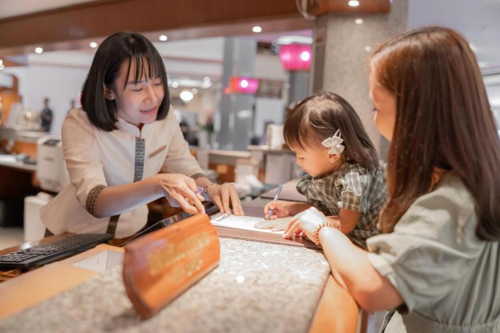 K.P. Grand Hotel Chanthaburi Ngoại thất bức ảnh